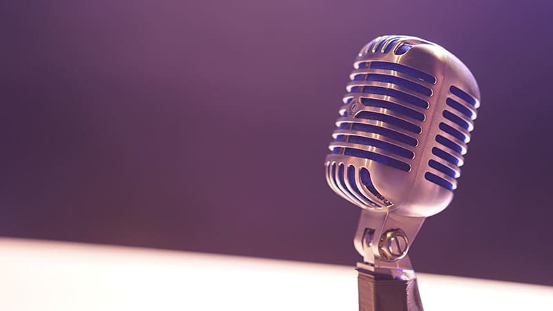 microphone podcast